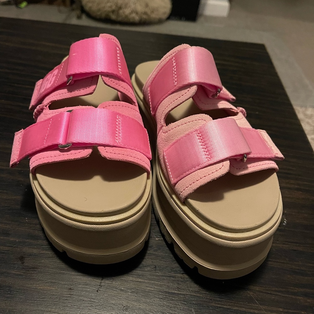 UGGS Pink Slip On Sandals (DEFECTED) Woman’s 7.